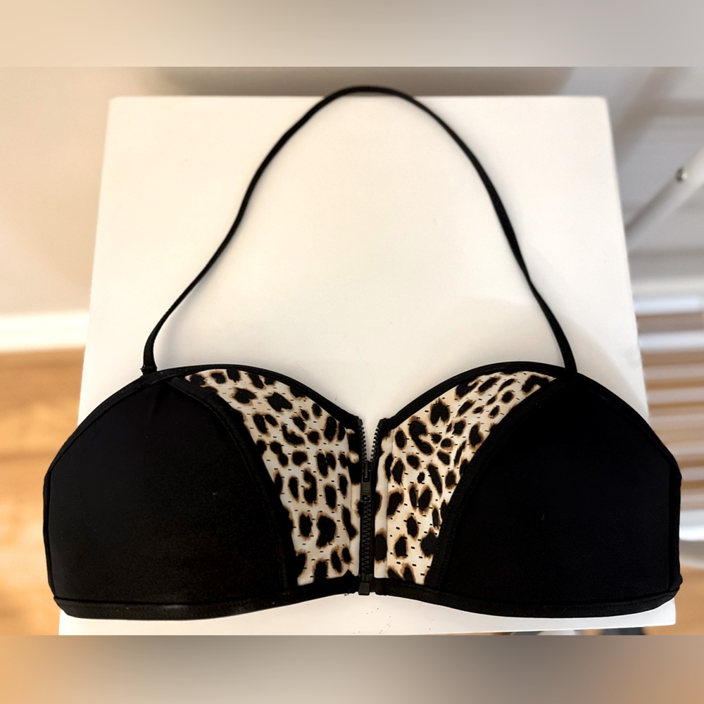 PINK by Victoria’s Secret Black & Cheetah Bikini Bathing Suit Top, Size Medium